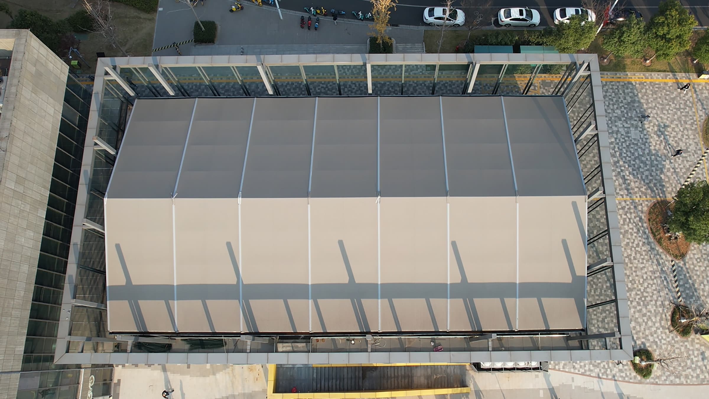 ⻓沙溪悦荟楼顶篮球馆