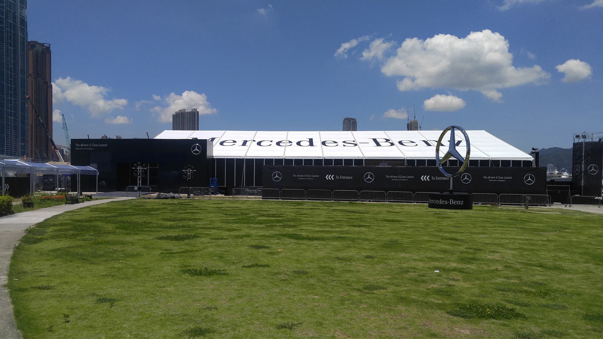 ⾹港中环奔驰新⻋活动